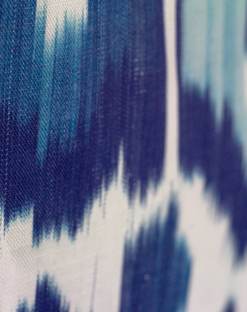 products/happy-ikat-cyan-detail.jpg