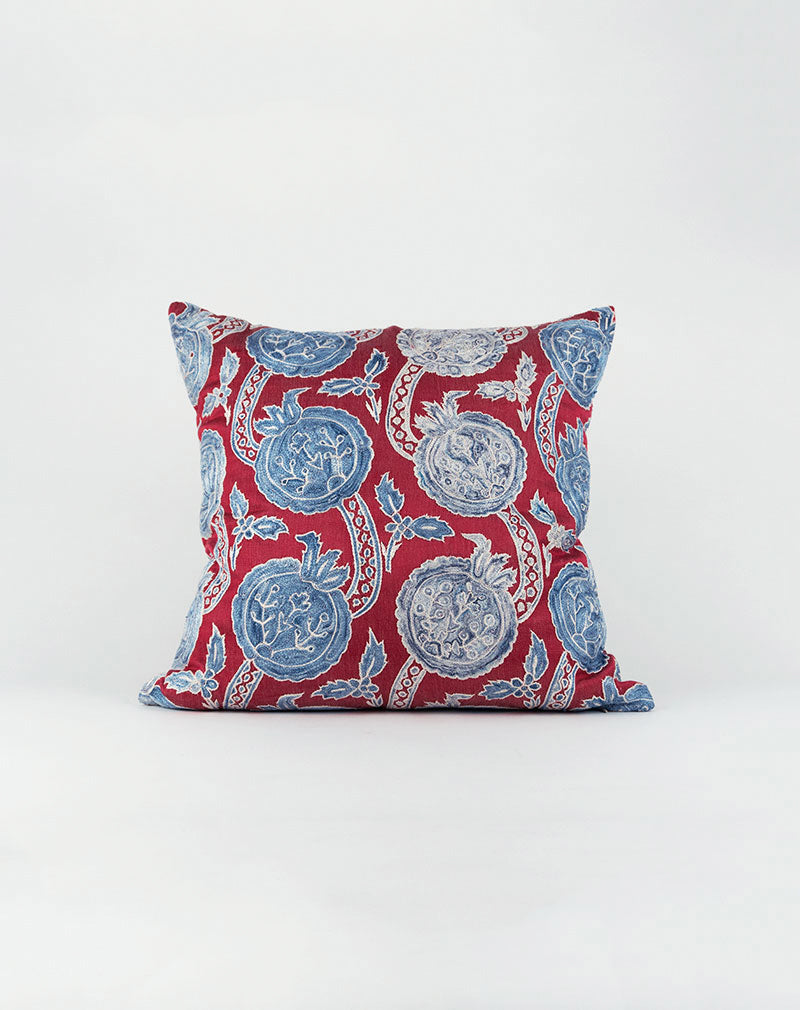 products/turkish-silk-pillow-1-front.jpg